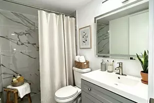 15969 NW 64th Ave, Miami Lakes, FL 33014 - Photo 11