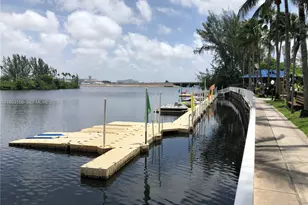 5085 NW 7th St, Miami, FL 33126 - Photo 11