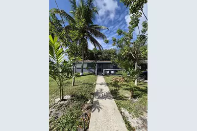 1711 NW 27th Ter, Fort Lauderdale, FL 33311 - Photo 3