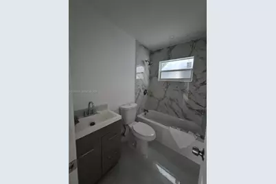 1711 NW 27th Ter, Fort Lauderdale, FL 33311 - Photo 15