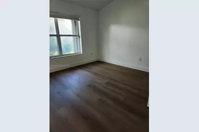 620 W Laurel Ln W, Pembroke Pines, FL 33027 - Photo 33