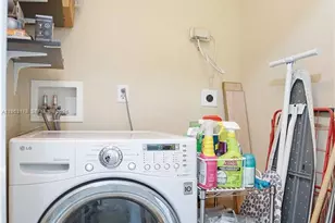 1900 N Bayshore Dr, Miami, FL 33132 - Photo 15