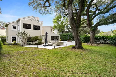 1961 S Oak Haven Cir, Miami, FL 33179 - Photo 47