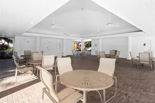 1961 S Oak Haven Cir, Miami, FL 33179 - Photo 73