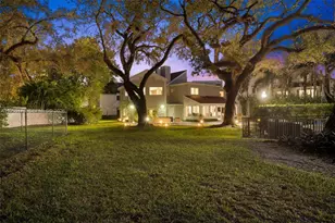 1961 S Oak Haven Cir, Miami, FL 33179 - Photo 51