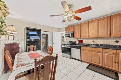 6189 Moonbeam Dr, Lake Worth, FL 33463 - Photo 11