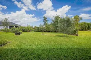 797 SE Bloomfield Rd, Port Saint Lucie, FL 34984 - Photo 3