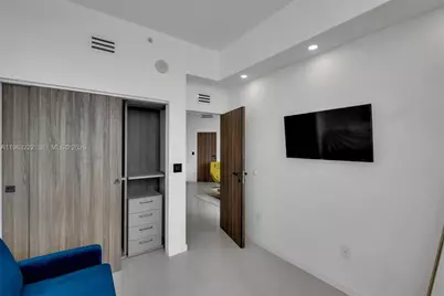 350 S Miami Ave #4103, Miami, FL 33130 - Photo 25