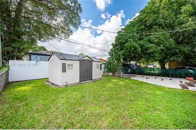 1844 NW 47th St, Miami, FL 33142 - Photo 9