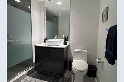 31 SE 6th St #1404, Miami, FL 33131 - Photo 9