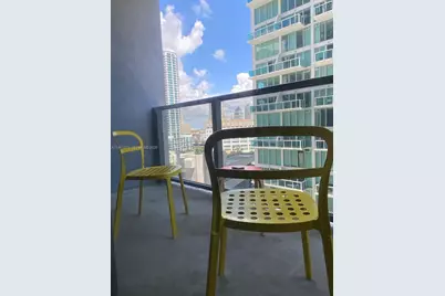 31 SE 6th St #1404, Miami, FL 33131 - Photo 3