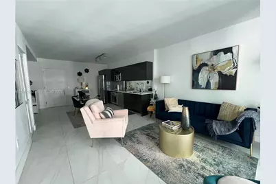 31 SE 6th St #1404, Miami, FL 33131 - Photo 3