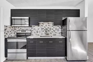 2512 NW 9th Pl, Fort Lauderdale, FL 33311 - Photo 7