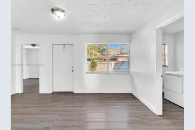 2512 NW 9th Pl, Fort Lauderdale, FL 33311 - Photo 9