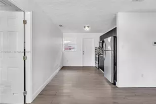 2512 NW 9th Pl, Fort Lauderdale, FL 33311 - Photo 5