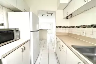 315 69th St, Miami Beach, FL 33141 - Photo 3