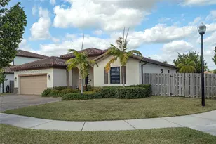 2597 SE 2nd St, Homestead, FL 33033 - Photo 3