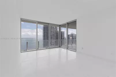 300 Biscayne Blvd Way #4404, Miami, FL 33131 - Photo 9