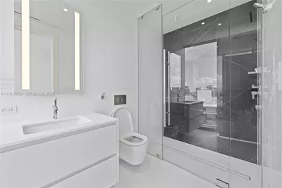 300 Biscayne Blvd Way #4404, Miami, FL 33131 - Photo 29