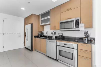 60 SW 13th St #3416, Miami, FL 33130 - Photo 9