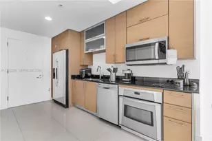 60 SW 13th St, Miami, FL 33130 - Photo 9