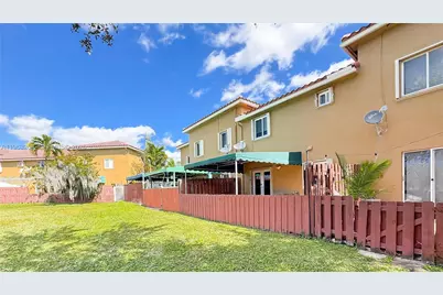 17360 NW 69th Ct #204, Hialeah, FL 33015 - Photo 5