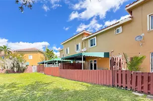 17360 NW 69th Ct, Hialeah, FL 33015 - Photo 5