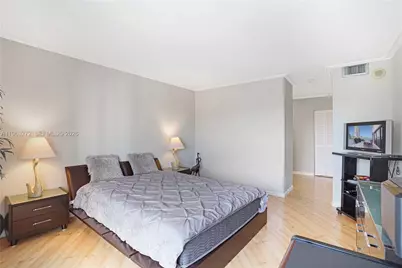 20505 E Country Club Dr #836, Aventura, FL 33180 - Photo 13