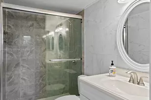 691 S Hollybrook Dr, Pembroke Pines, FL 33025 - Photo 19