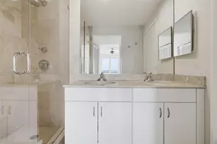 801 Brickell Key Blvd, Miami, FL 33131 - Photo 11
