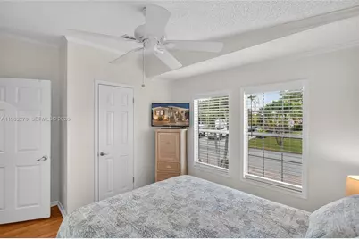 2228 SW 83rd Ave, Davie, FL 33324 - Photo 15