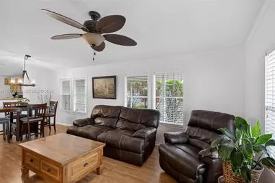 2228 SW 83rd Ave, Davie, FL 33324 - Photo 9