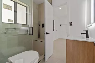 221 NE 4th St, Hallandale Beach, FL 33009 - Photo 13