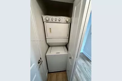 170 SE 14th St #1606, Miami, FL 33131 - Photo 9