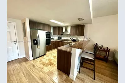 170 SE 14th St #1606, Miami, FL 33131 - Photo 3