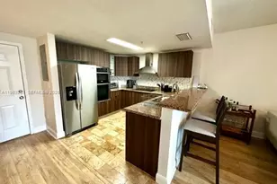 170 SE 14th St, Miami, FL 33131 - Photo 3