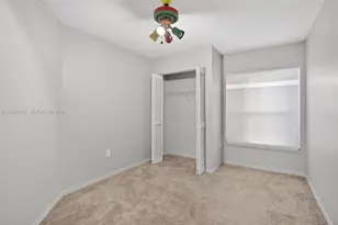 1150 Queen Palm Ct, Hollywood, FL 33019 - Photo 25