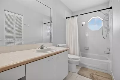 1150 Queen Palm Ct, Hollywood, FL 33019 - Photo 27