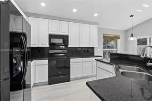 13224 NW 12th St, Pembroke Pines, FL 33028 - Photo 9