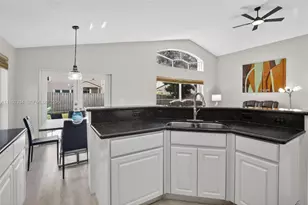 13224 NW 12th St, Pembroke Pines, FL 33028 - Photo 9