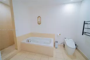 20000 E Country Club Dr, Aventura, FL 33180 - Photo 11