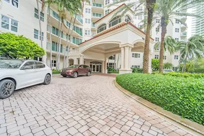20000 E Country Club Dr #409, Aventura, FL 33180 - Photo 1