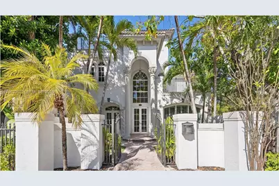 827 SE 2nd Ct, Fort Lauderdale, FL 33301 - Photo 1