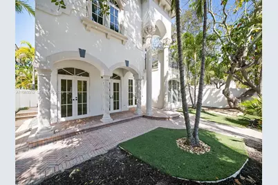 827 SE 2nd Ct, Fort Lauderdale, FL 33301 - Photo 1