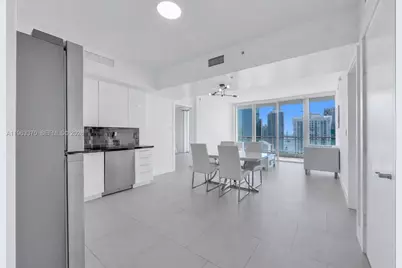 92 SW 3rd St #3611, Miami, FL 33130 - Photo 5
