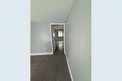 1128 NW 101st St, Miami, FL 33150 - Photo 27
