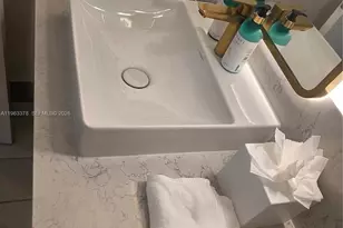 159 NE 6th St, Miami, FL 33132 - Photo 17