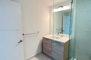 16385 Biscayne Blvd, North Miami Beach, FL 33160 - Photo 9