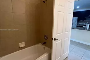 950 SW 147th Ave, Pembroke Pines, FL 33027 - Photo 13