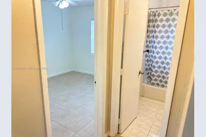 956 NE 80th St, Miami, FL 33138 - Photo 17